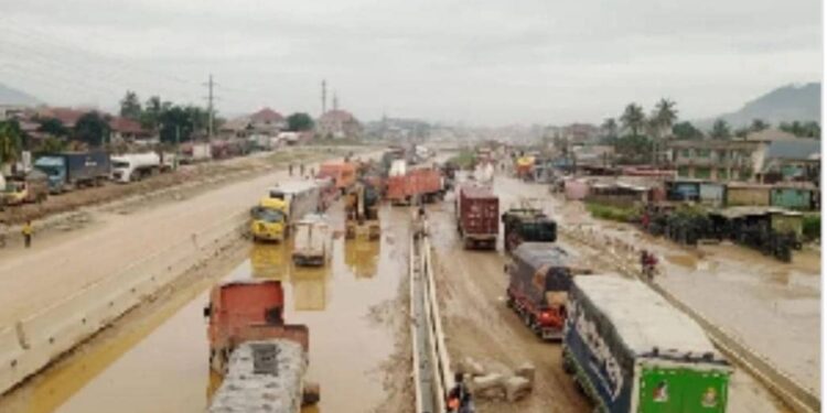 Commuters endure 15 hours in gridlock on Ofankor-Nsawam stretch