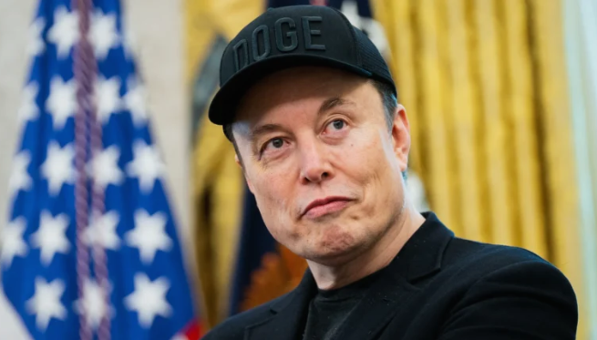 BILLIONAIRE ELON MUSK CALLS FOR CANCELLATION OF NETFLIX